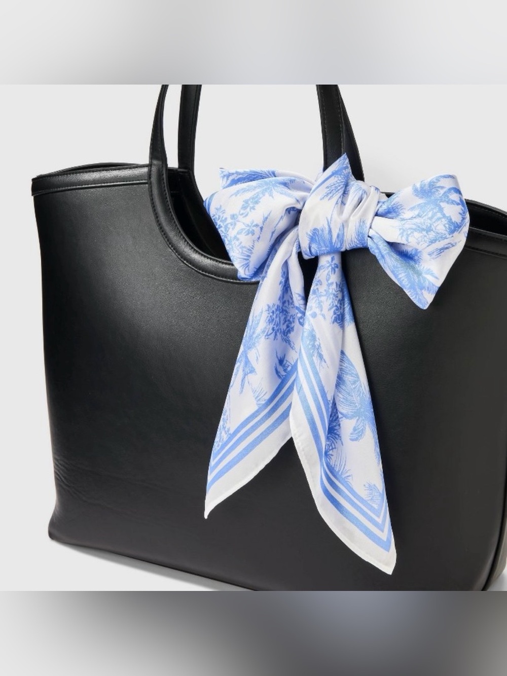 NWOT Silky Blue & White Palm Tree Patterned Square Scarf - Picture 7 of 9